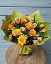 Букет цветов из:  Альстромерии и Розы в Верхоянске