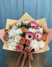 Букет цветов из:  Розы, Герберы и Хризантемы в Верхоянске