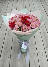 Букет цветов из:  Альстромерии в Верхоянске