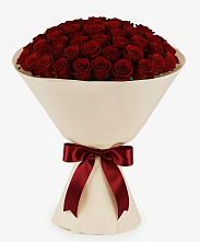 Букет 101 Бордовая роза Блэк Бакарра в Верхоянске