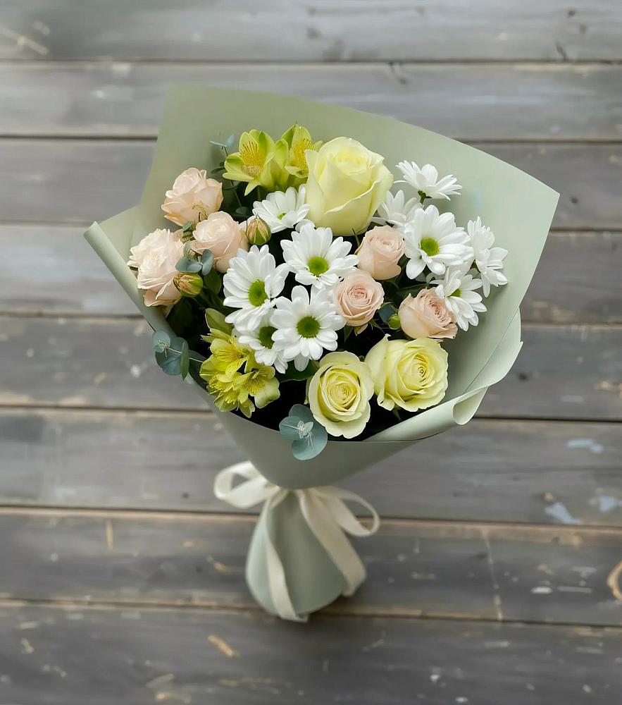 Букет цветов из: Альстромерии, Розы и Хризантемы в Верхоянске