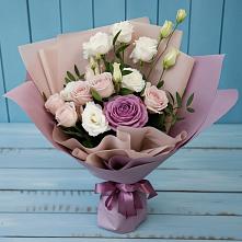 Букет цветов из:  Розы и Лизиантусы в Верхоянске