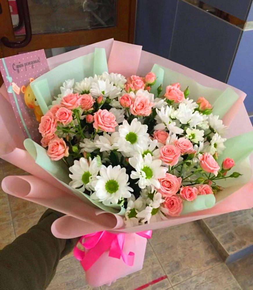 Букет цветов из: Розы и Хризантемы в Верхоянске