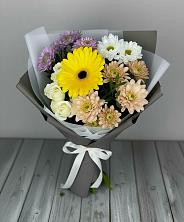 Букет цветов из:  Розы, Герберы и Хризантемы в Верхоянске