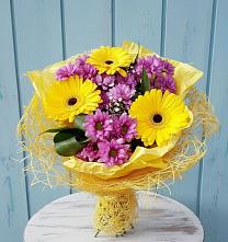 Букет цветов из:  Хризантемы и Герберы #REPLACE_PRED# Верхоянске