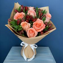 Букет цветов из:  Розы и Альстромерии в Верхоянске