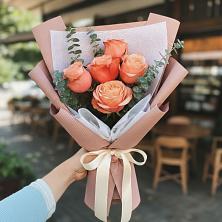 Букет цветов из:  Розы в Верхоянске
