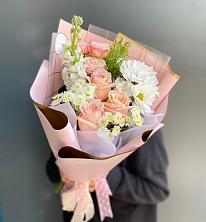 Букет цветов из:  Хризантемы и Розы в Верхоянске