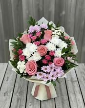 Букет цветов из:  Альстромерии, Гвоздики, Розы и Хризантемы в Верхоянске