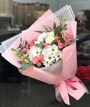 Букет цветов из:  Розы, Лизиантусы и Хризантемы в Верхоянске