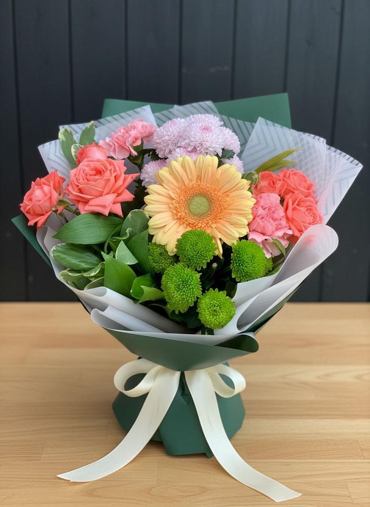 Букет цветов из: Гвоздики, Розы, Герберы и Хризантемы в Верхоянске