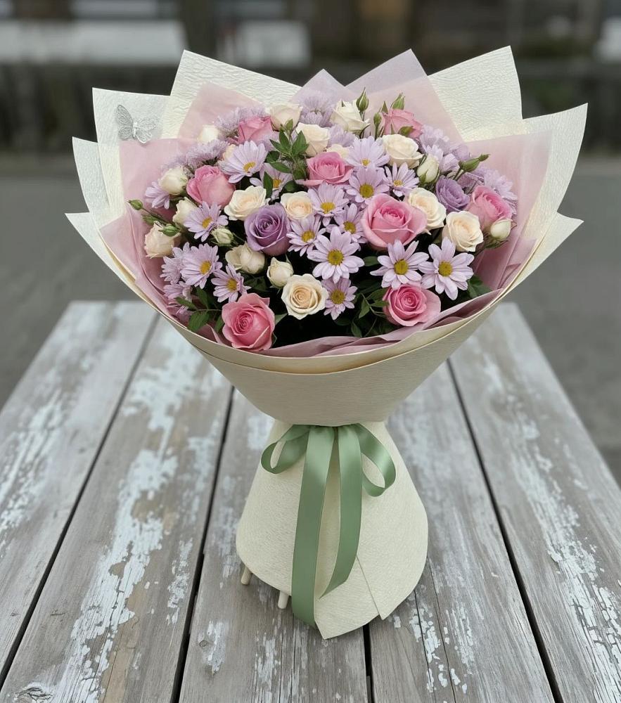 Букет цветов из: Розы и Хризантемы в Верхоянске