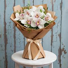 Букет цветов из:  Орхидеи и Розы в Верхоянске